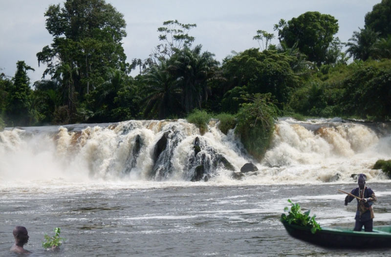 Les chutes de la Lobé : merveille naturelle